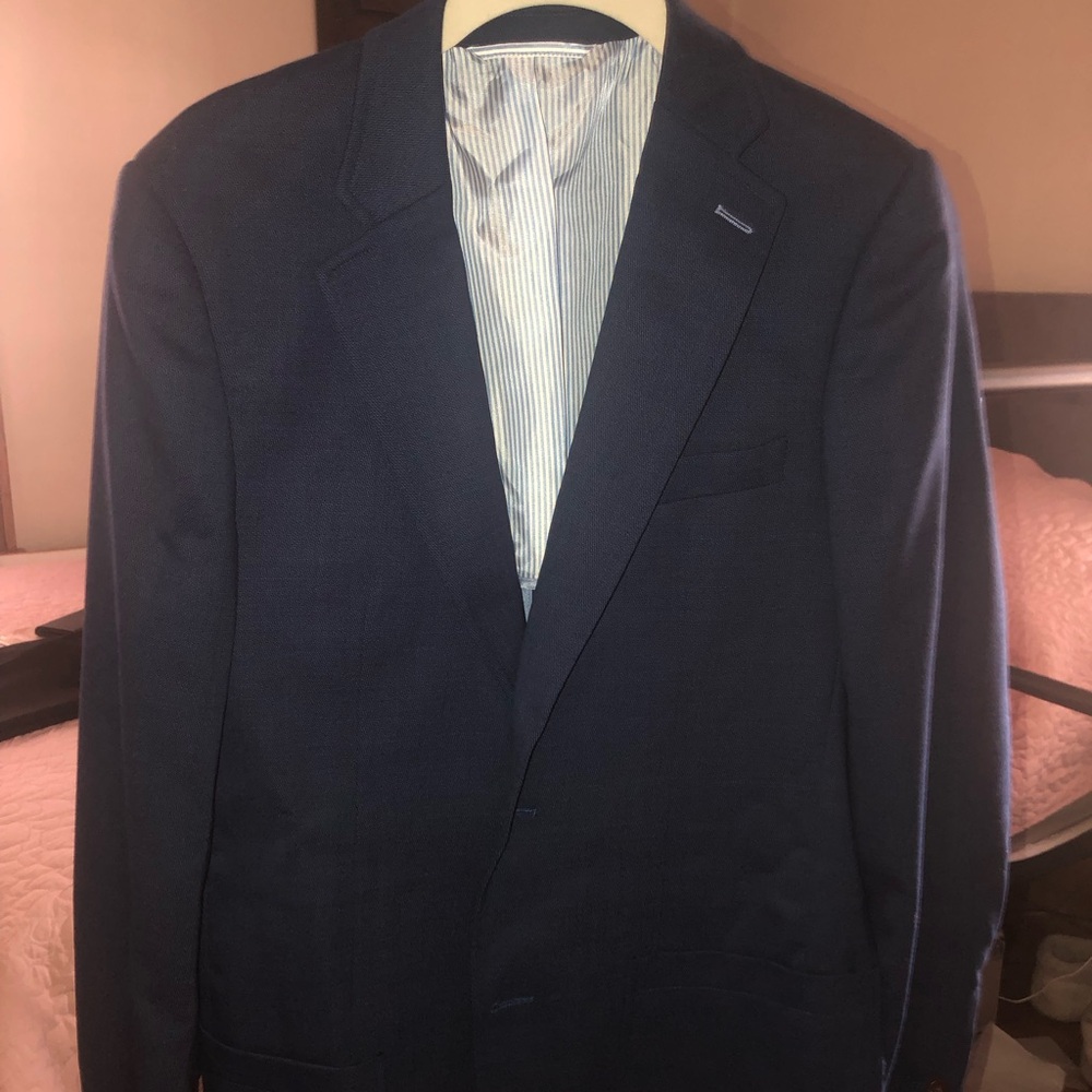 Footjoy boys blazer. Worn once. This blazer is “royal” blue. 2 front buttons.
